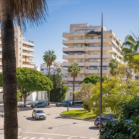 3 Bedroom Puerto Banus Daire *